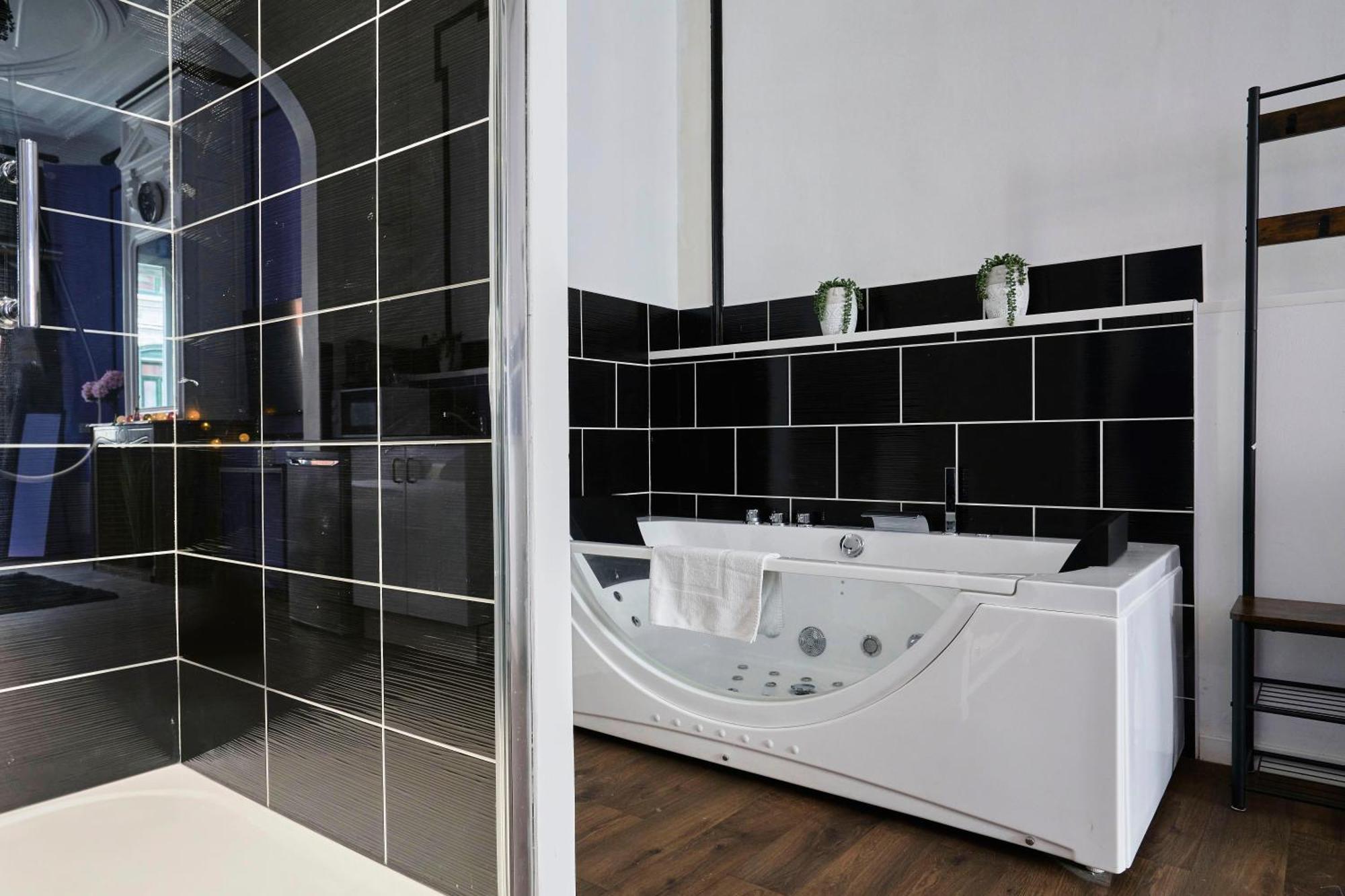 Апартаменты Ng Prestige - Lille L Roubaix Trichon - Balneo - Netflix - Wifi Экстерьер фото